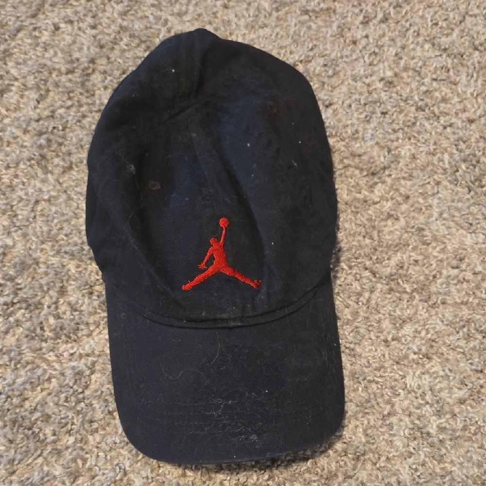 Nike Kids Black Hat with Red Jumpman Logo